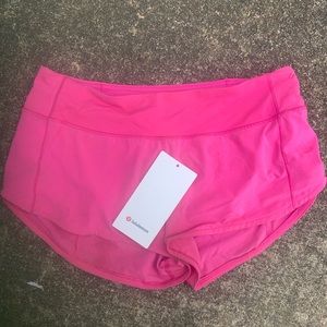 Sonic pink lululemon 2.5 size 6 NWT speedups!